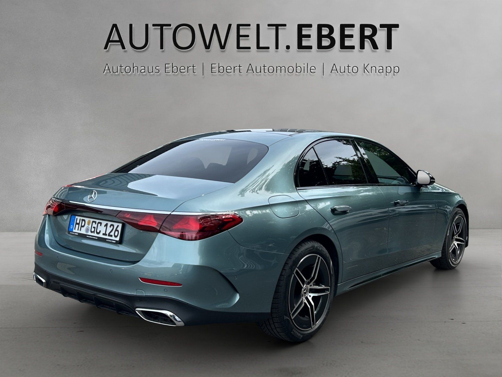 Fahrzeugabbildung Mercedes-Benz E 200 AMG Pano DISTRO Kamera NIGHT KeyGO 19"