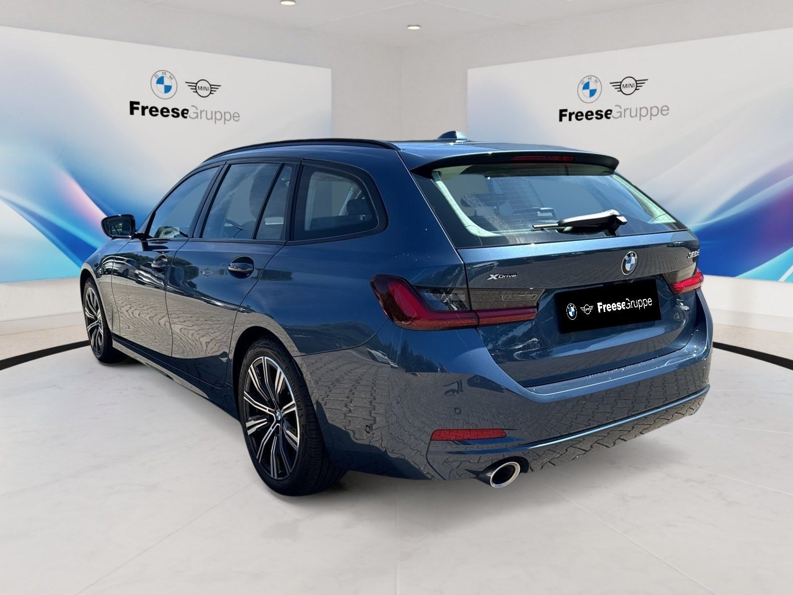 BMW 320d xDrive Touring 360° HEAD-UP RFK HIFI XDRIVE foto 4