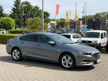 Opel Insignia - 1