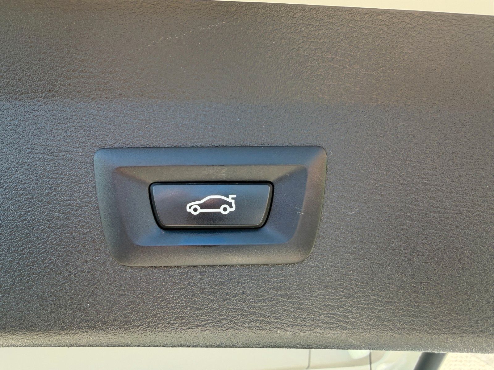 Fahrzeugabbildung BMW X1 sDrive 18 i NAVI LED KAMERA AUTOMATIK 8-FACH
