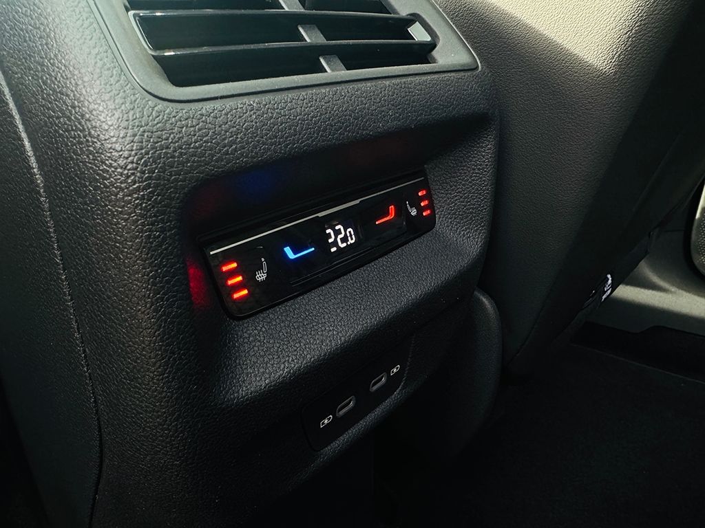 Tayron 2.0 TDI DSG 4MOTION R-LINE *AHK*H&K*