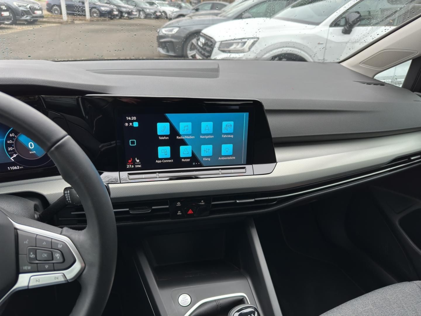 Fahrzeugabbildung Volkswagen Golf MOVE VIII 1.0 TSI Move ,RFK, GJR,SH, Climat