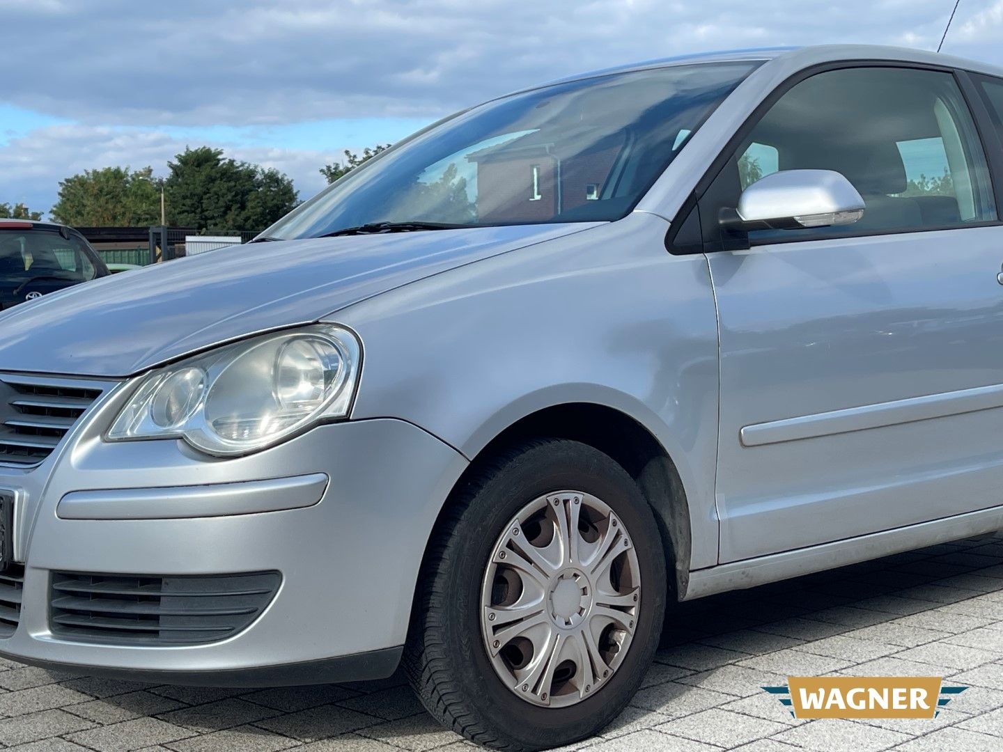 Fahrzeugabbildung Volkswagen Polo IV Trendline Servolenkung