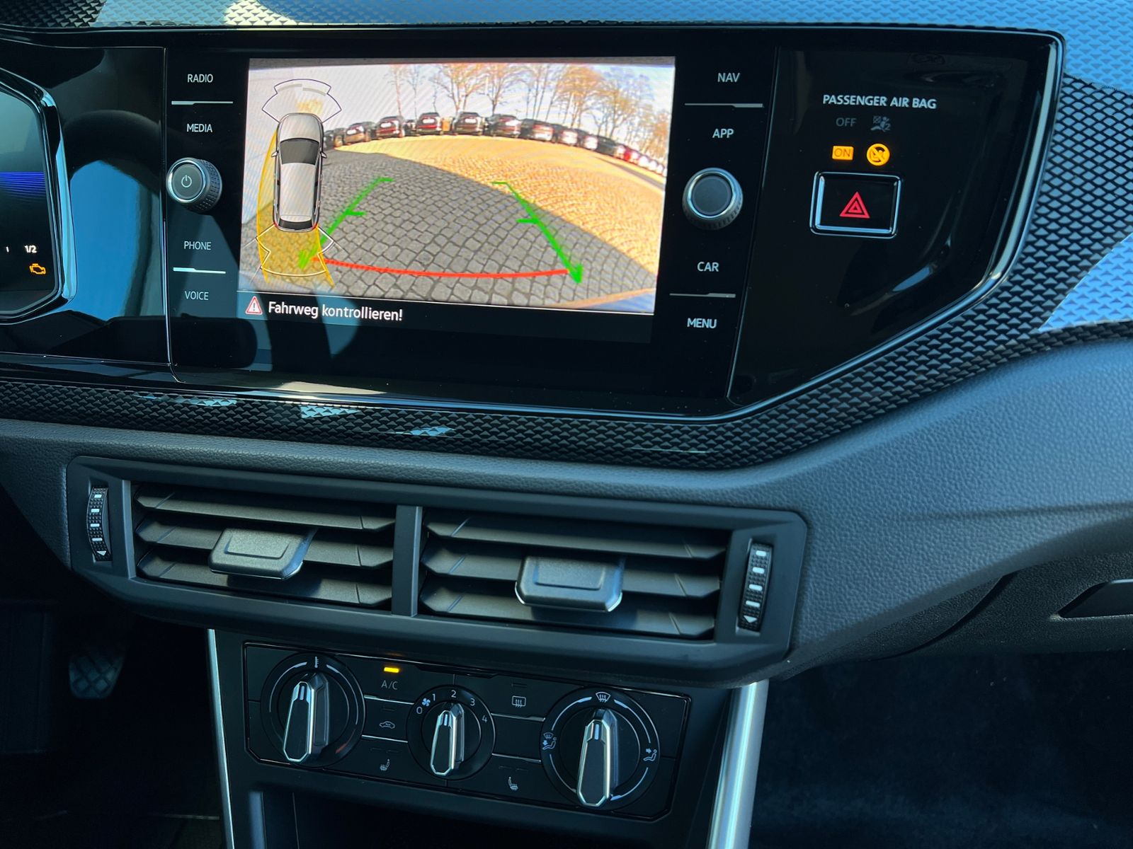 Fahrzeugabbildung Volkswagen Polo Life 1.0 TSI *LED, Klima, Sitzhzg., App-Con