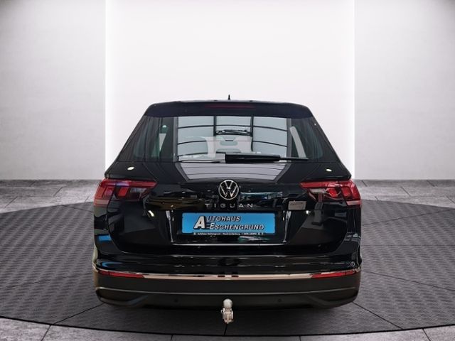 Fahrzeugabbildung Volkswagen Tiguan 1.5 TSI 6-Gang MOVE AHK NAVI MATRIX 360°