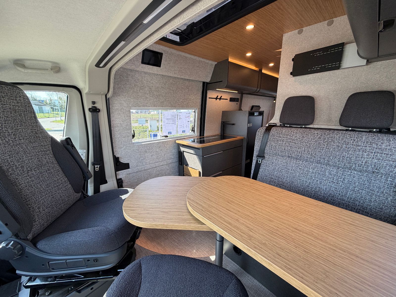 Fahrzeugabbildung HYMER / ERIBA / HYMERCAR Redwood 601 - Voll - 6.871€ sparen!
