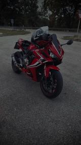 Honda CBR 650R  - HONDA CBR 650