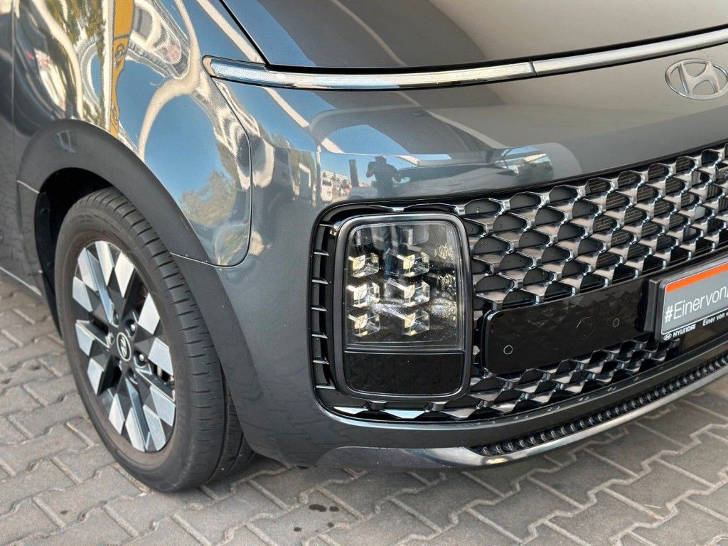 Fahrzeugabbildung Hyundai Staria Signature 7. Sitzer AWD 360°/Bose/Leder!