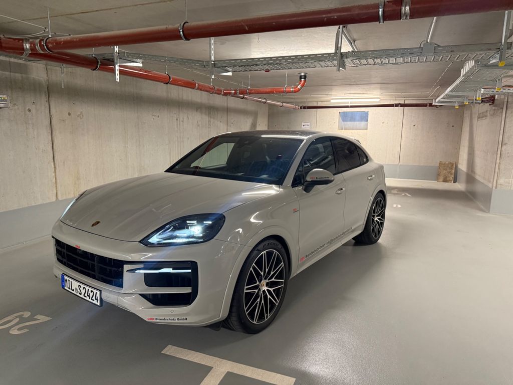 PORSCHE Cayenne 2023
