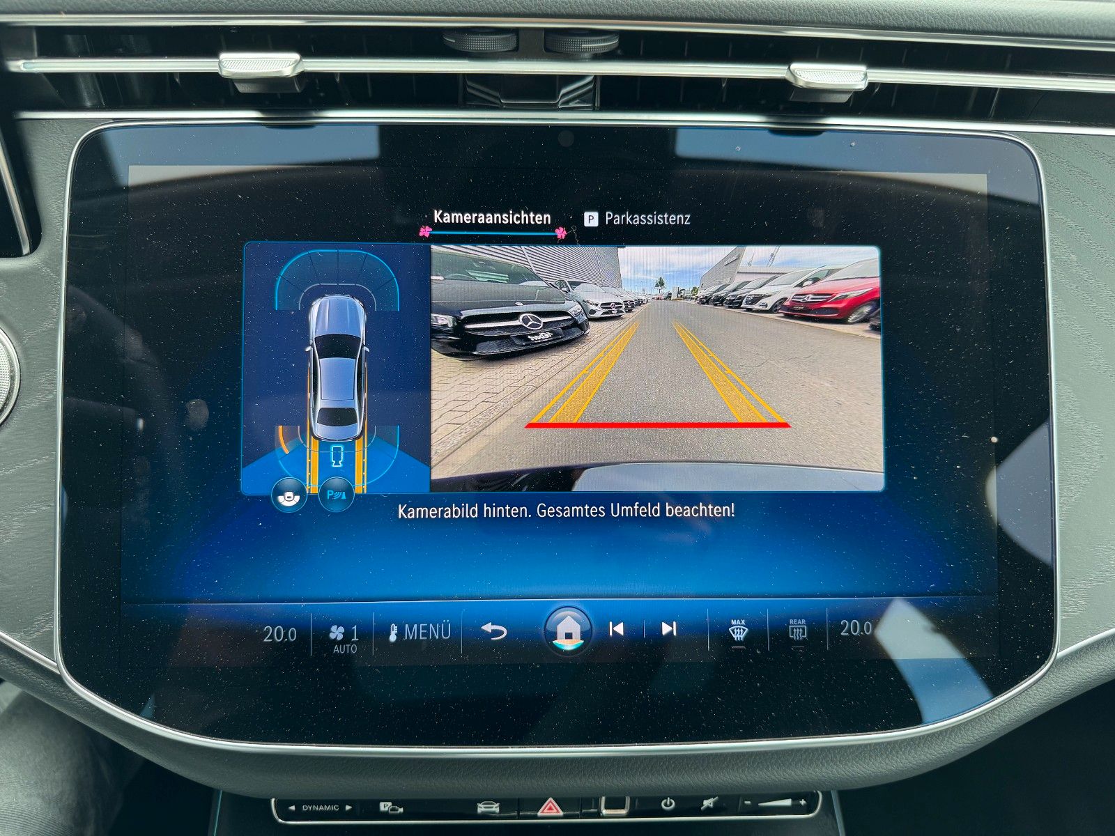 Fahrzeugabbildung Mercedes-Benz E 220 d Avantgarde R-Kamera+Pano+Distr+TotW+ - mit KI generiert/bearbeitet
