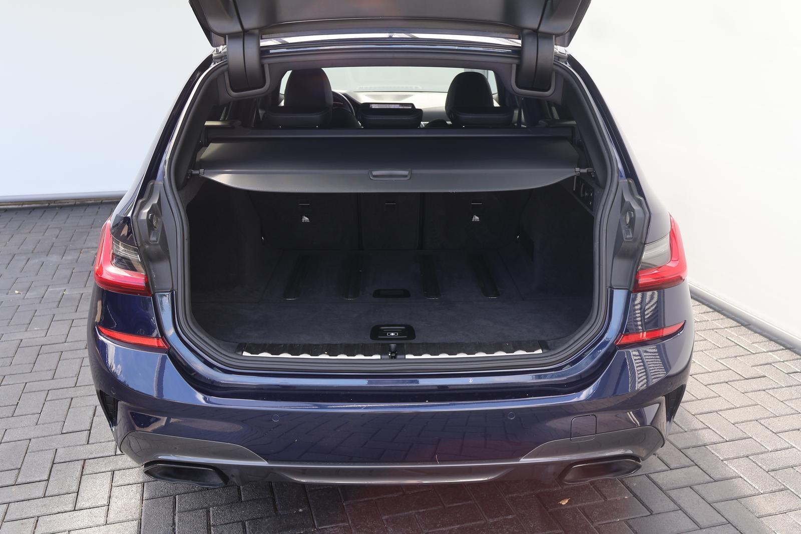 BMW M340 d xDrive Touring Shadow AHK Laser RFK