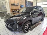 Toyota Yaris Cross Hybrid 4x2 Team Deutschland - schwarze Toyota Yaris Cross