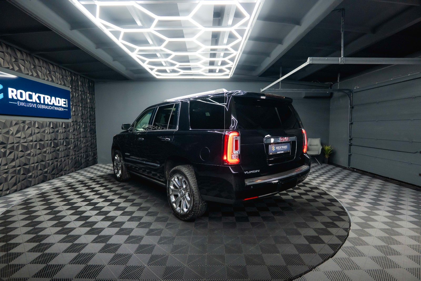 Fahrzeugabbildung GMC Yukon 6.2 V8 DENALI 4x4 LED *Unfallfrei*TV*ACC*