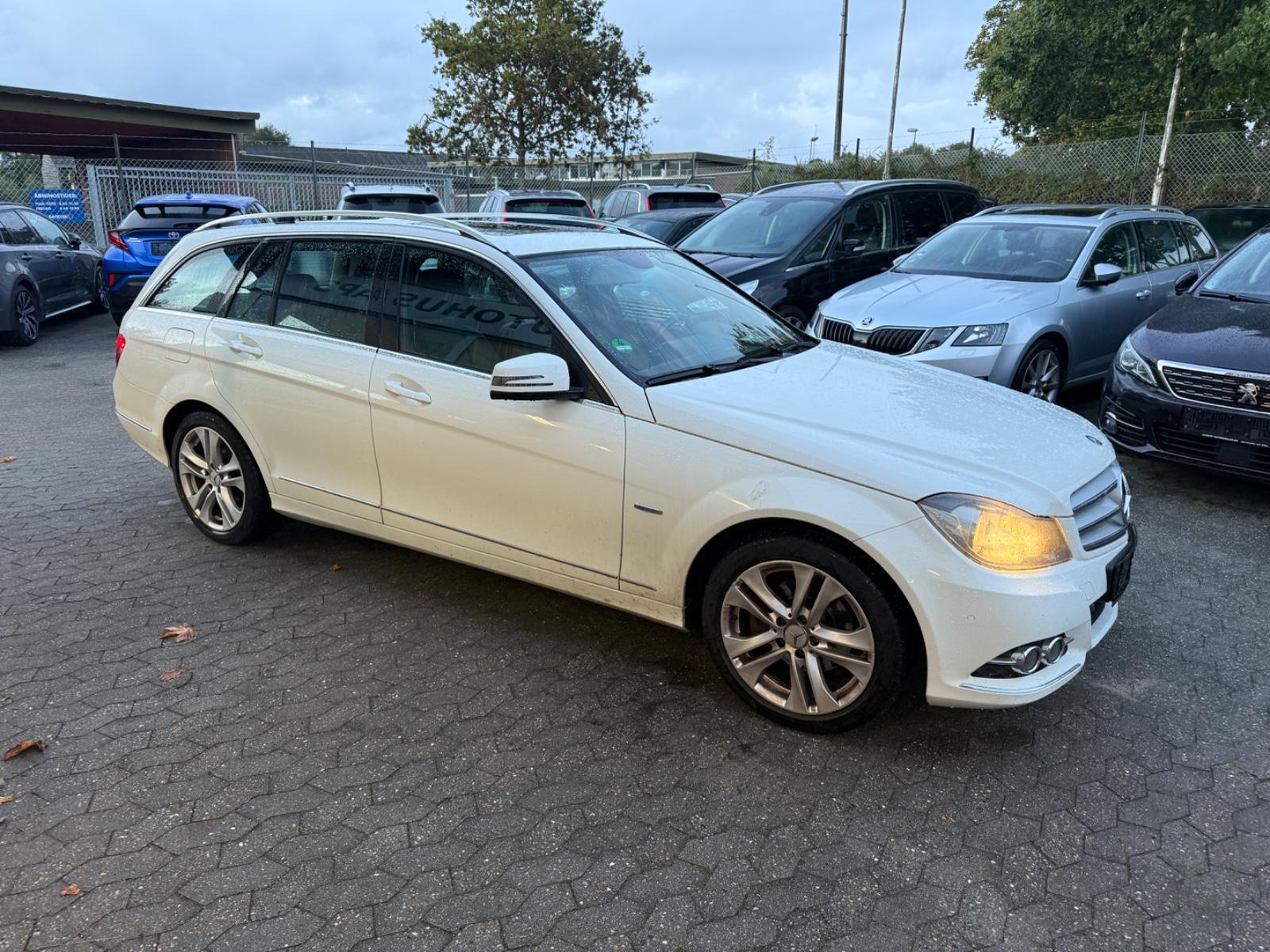 Mercedes-Benz C220 2011 — photo 6