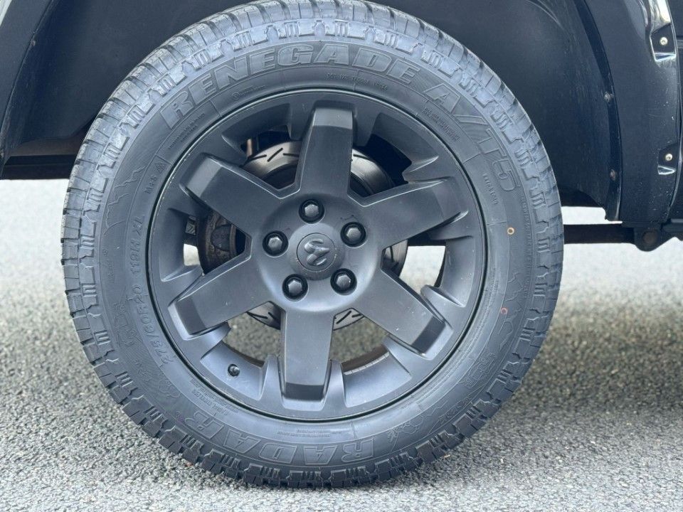 Fahrzeugabbildung Dodge RAM 1500 Crew Laramie Leder LPG Schiebedach