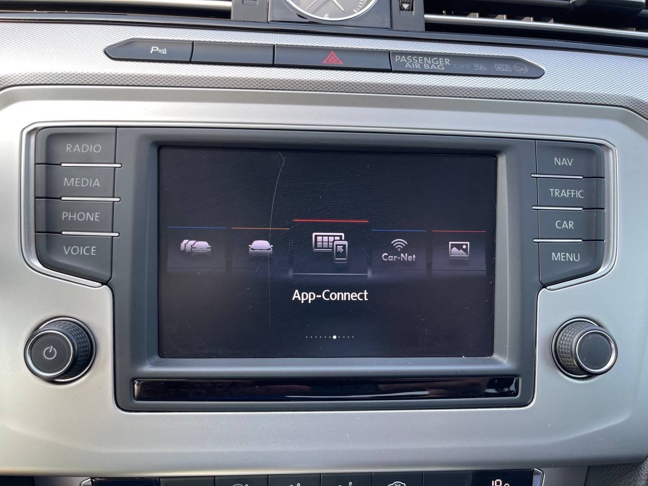 Fahrzeugabbildung Volkswagen Passat 1.4 TSI Comfortline*ParkPilot*AppConnect*