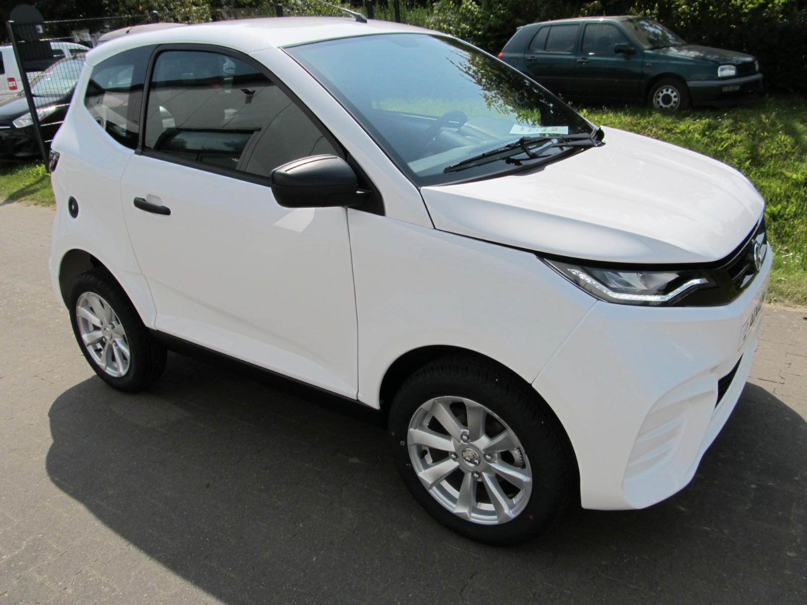 Aixam Ambition City E5+ Pack ab 15/16J. Lagerfahrzeug