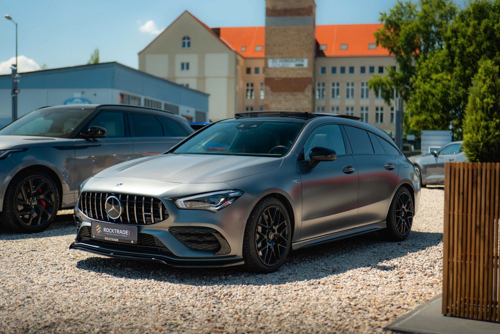 Fahrzeugabbildung Mercedes-Benz CLA 35 AMG 4Matic Performance Night-Paket | Pano