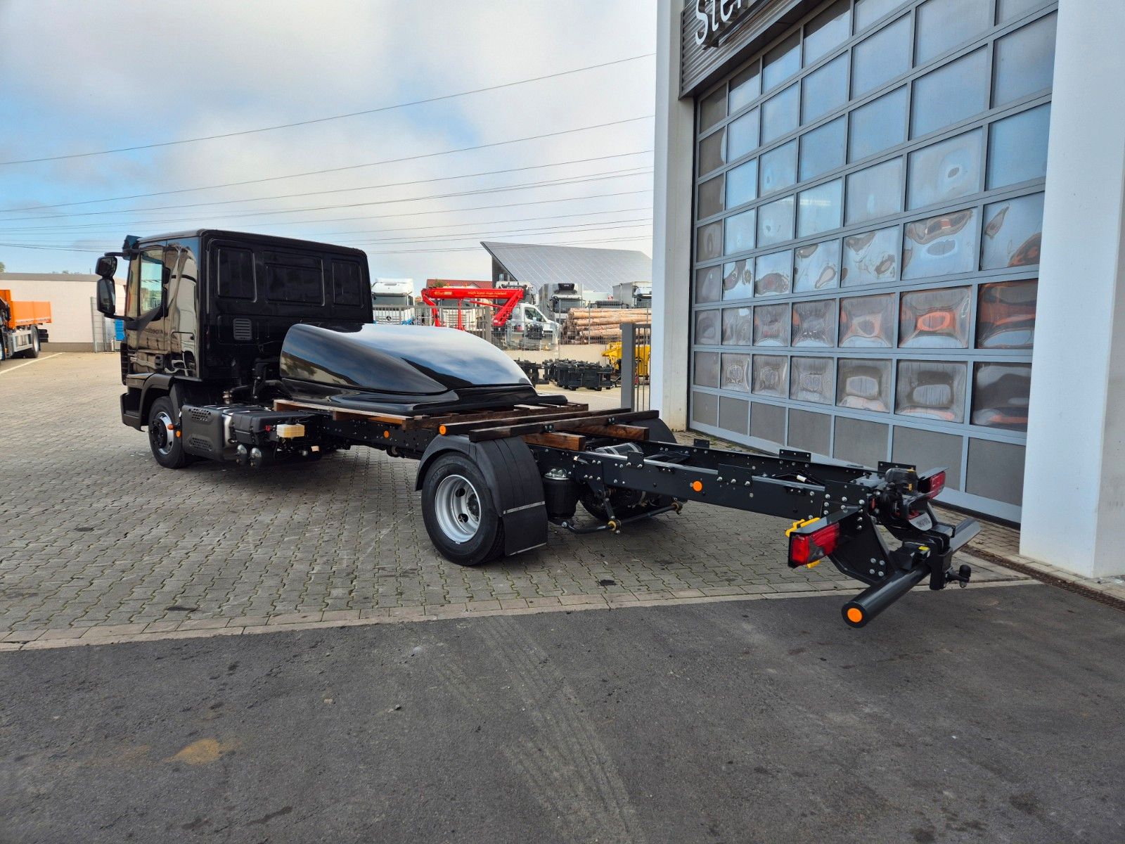 Fahrzeugabbildung Iveco Eurocargo ML80E22/P 2x AHK Klima Standh. Bett