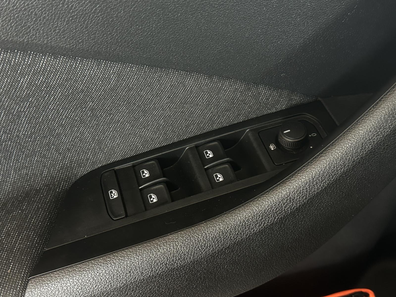 Skoda Kamiq Style R.Cam Navi ACC SHZ LED, миниатюра 24