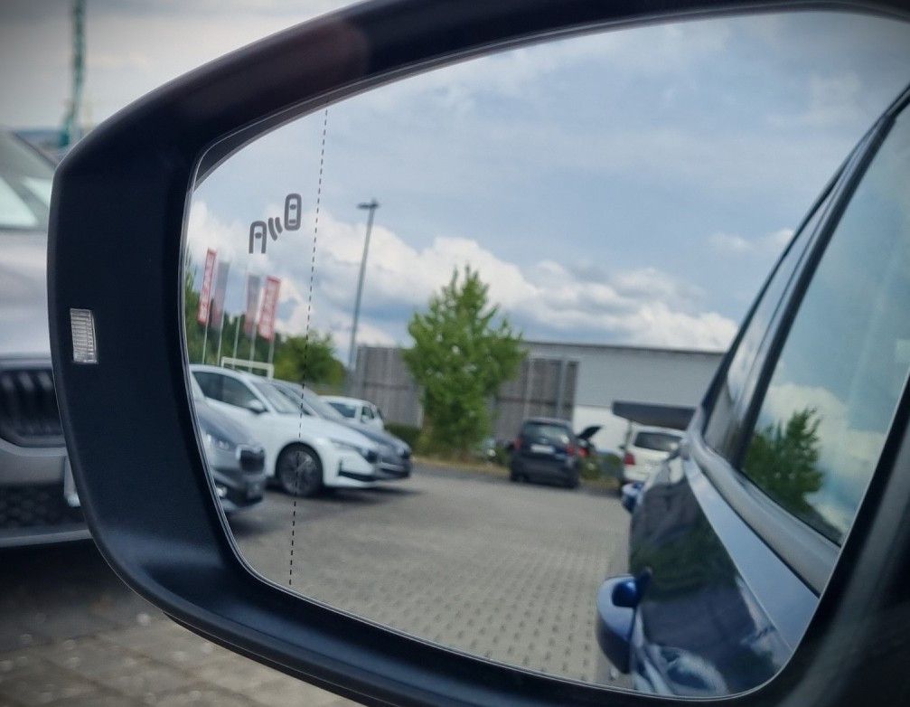 Fahrzeugabbildung Volkswagen T-Cross Life 1,0 TSI DSG Navi Kamera