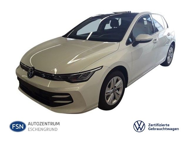 Volkswagen Golf 1.5 eTSI DSG LIFE PANORAMA NAVI GJR HUD