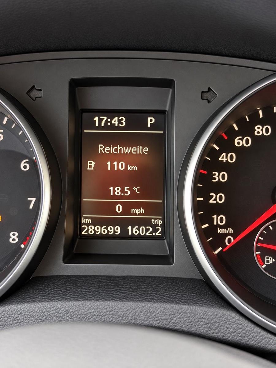 Volkswagen Golf 2010 — engine 160 HP (118kW)