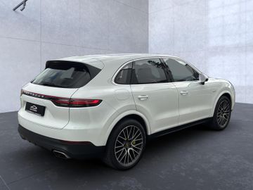 Porsche Cayenne - 4