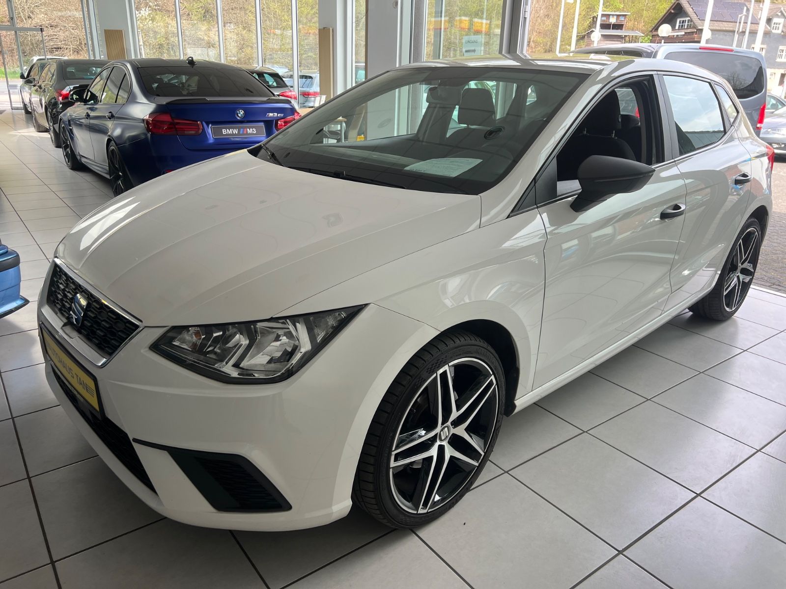 Fahrzeugabbildung SEAT Ibiza 1.6 TDI  Reference*NAVI*CAR-PLAY*ALUFELGEN