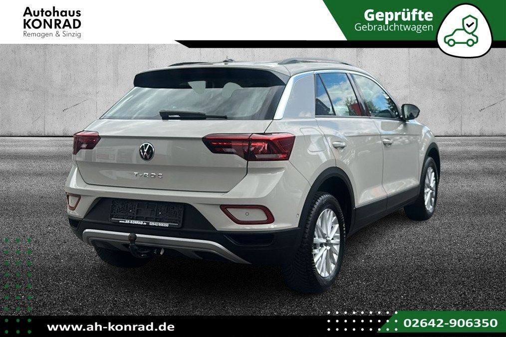Fahrzeugabbildung Volkswagen T-Roc Life 1.5 TSI*AHK*NAVI*WINTERP*PDC*ASSISTS*