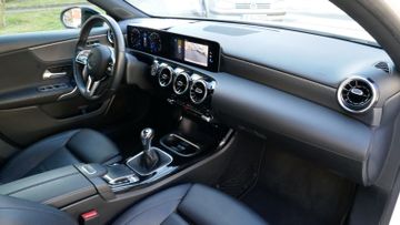 Fahrzeugabbildung Mercedes-Benz A 200 A -Klasse A 200, Navi, Kamera