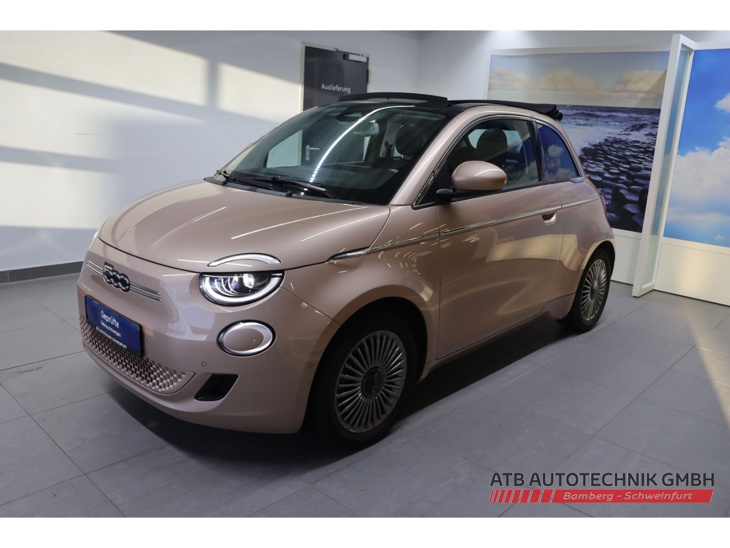 Fahrzeugabbildung Fiat 500e Cabrio 42kWh SOH 95,7% Komfort- und Stylepa