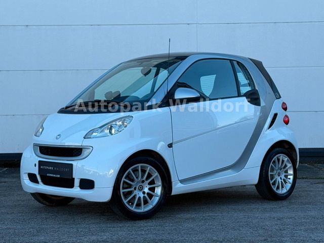 Smart ForTwo  Micro Hybrid Drive*KLIMA*SHZ*WENIG KM