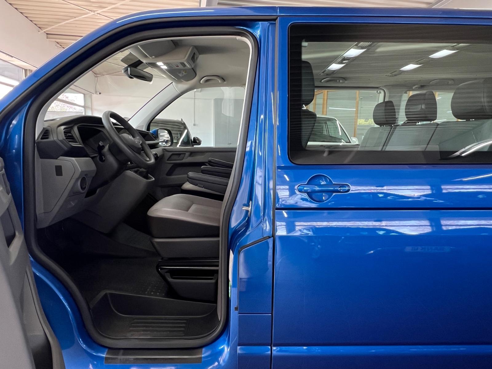 Volkswagen T6.1 2.0 TDI Caravelle Comfortline SH+AHK+LS+8S