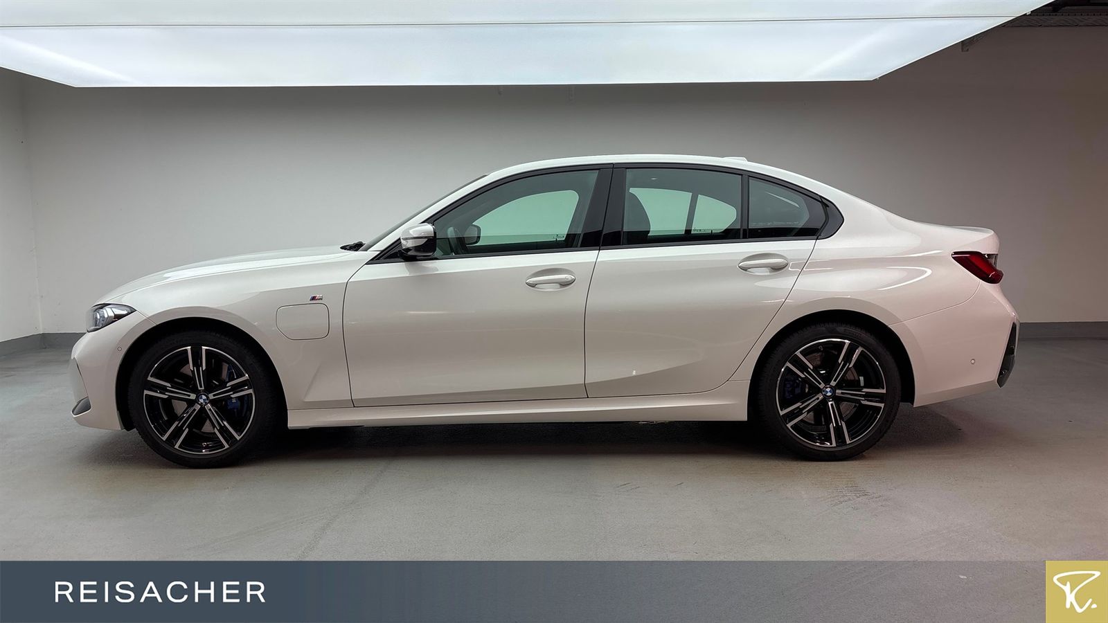 BMW 330e A Lim M-Sport GSD LcProf ParkAs DrA H&K foto 9