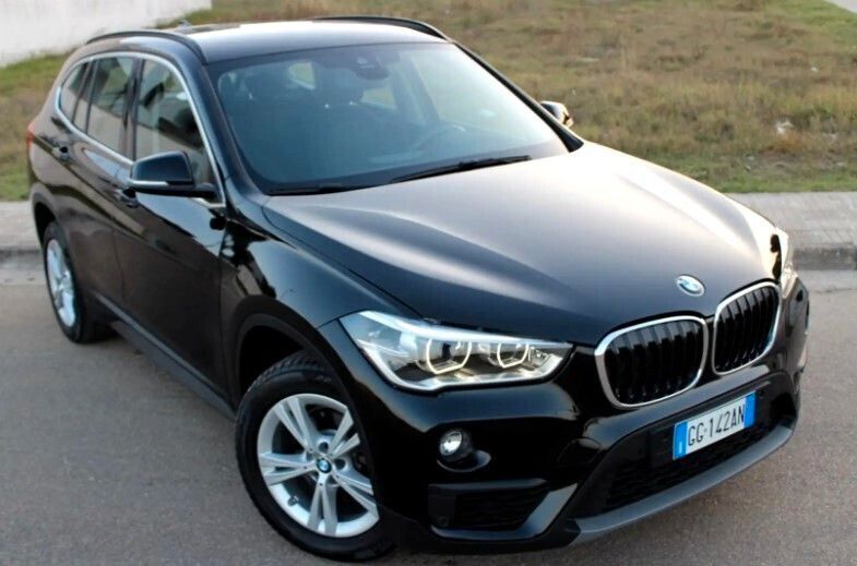 BMW Bmw X1 sDrive 18d Aut. *LUCI AMBIENTE imagem 3