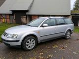 Volkswagen VW Passat 3B, gepflegter Benziner mit AHK ... - Volkswagen Passat aus 1997: 3b