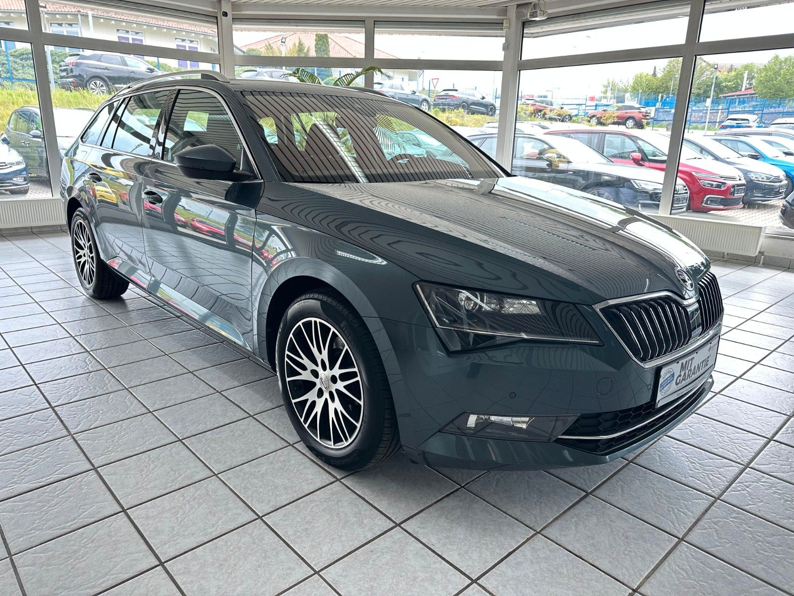 Skoda Superb Combi Style 4x4 PDC Tempo SHZ Kamera DAB foto 3