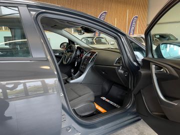 MYAUTOCENTER – Gebraucht- und Jahreswagen mit Werkstattservice in Pfaffenhofen Opel Astra J Lim. 5-trg. Selection *Klima*Navi*SHZ*