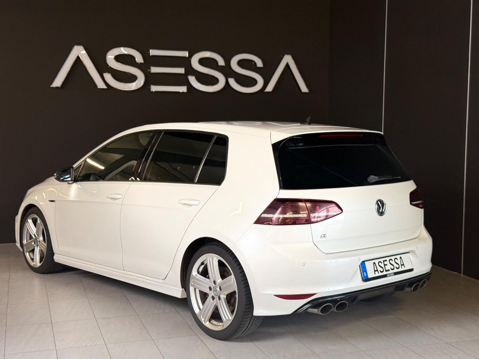 Volkswagen Golf 7 R 300 ch • DSG • 4Motion • Pano • Cuir Nappa • Bi-Xénon