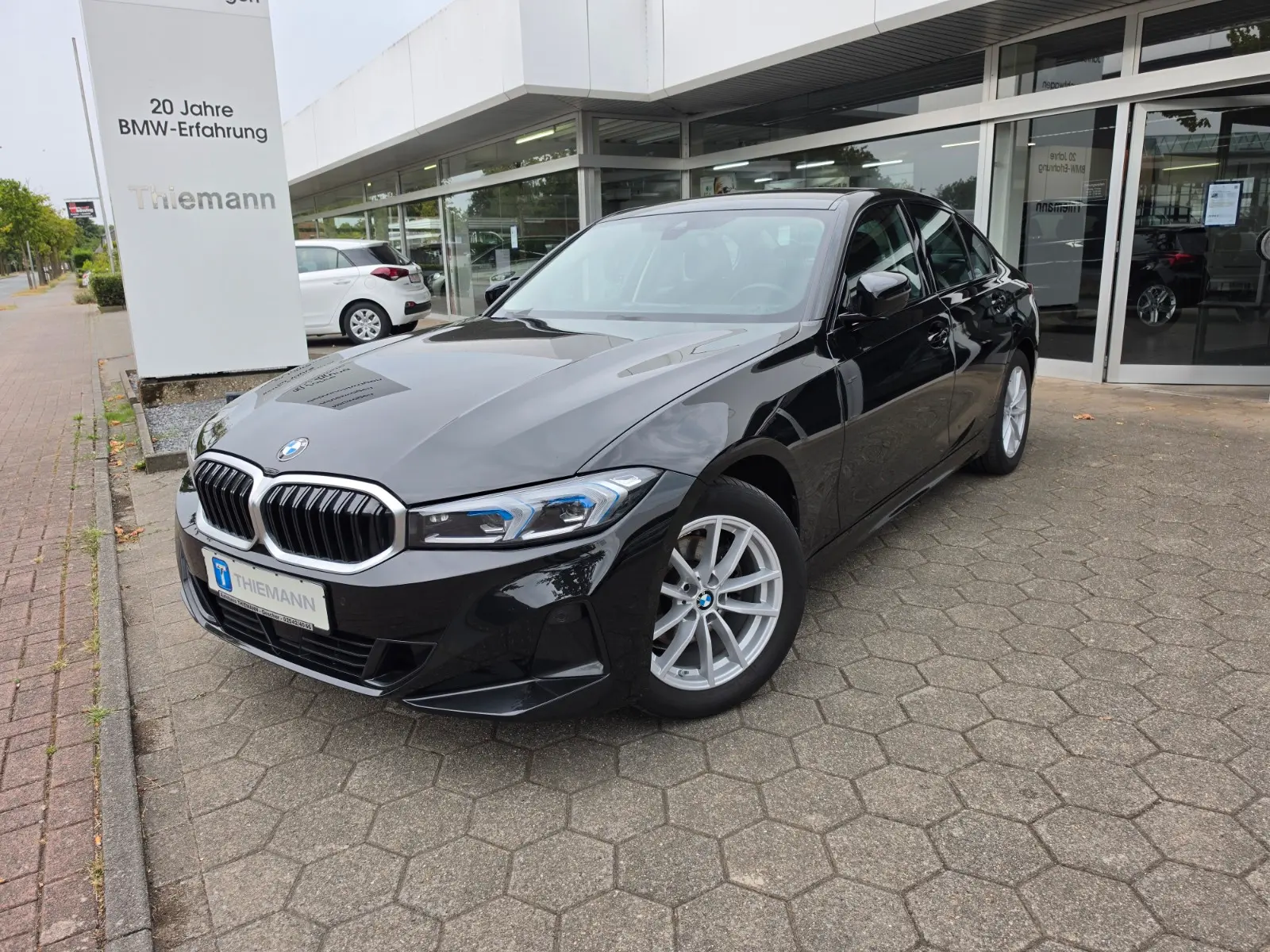 BMW 320d Lim. Head-up/ACC