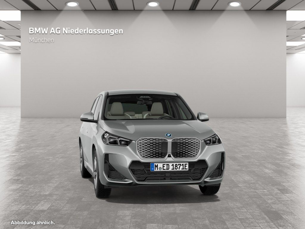 BMW iX1 - Bild 13
