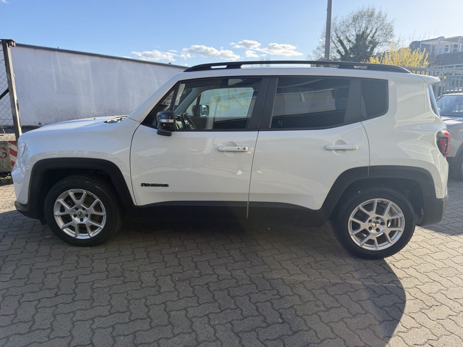 Jeep Renegade 1.5 MultiAir Longitude KLIMA*CarPlay imagem 2