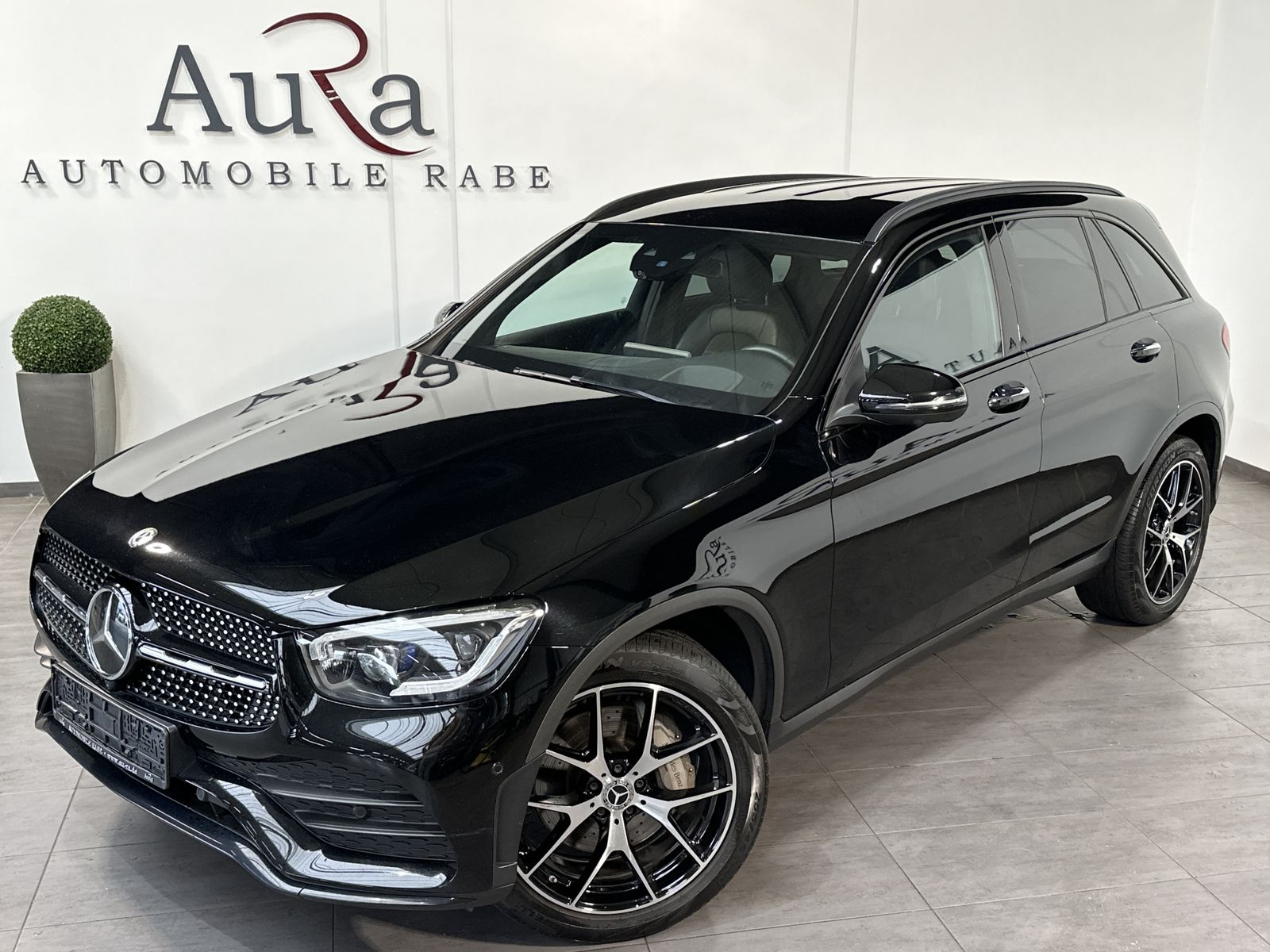 Fahrzeugabbildung Mercedes-Benz GLC 400d 4M AMG-Line NAV+LED+BURMESTER+360°+AHK