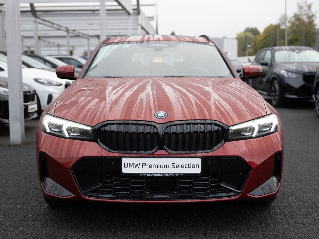 BMW 330e Touring M-Sport Pro PANO AHK HUD ACC NAVI imagem 3