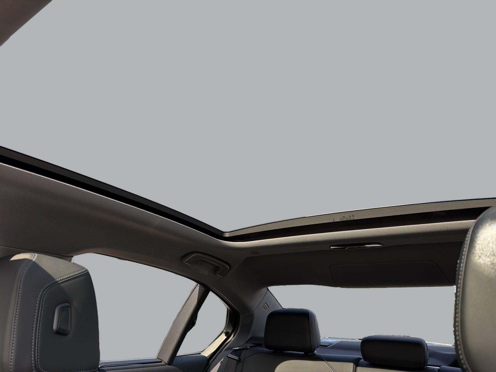 BMW 530e 360° STANDHZ HEAD-UP SITZBELÜFT PANO RFK BT