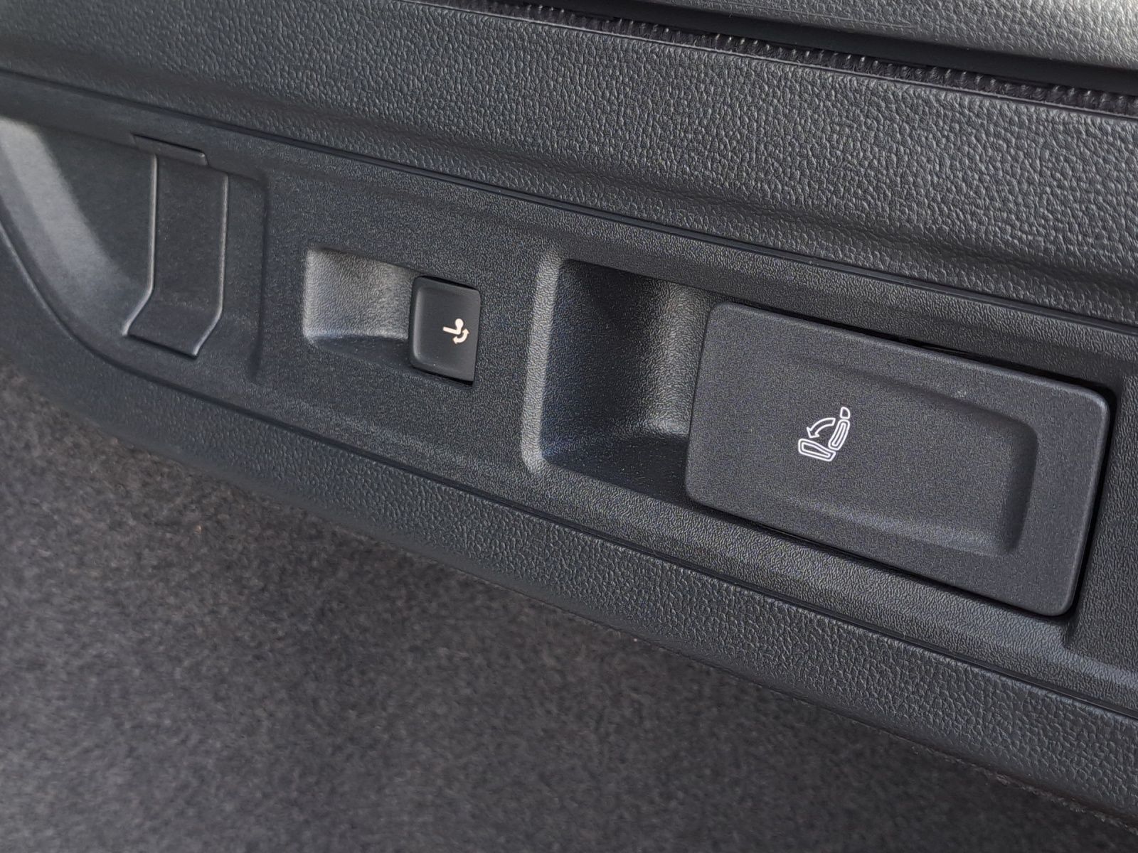 Volkswagen Passat Variant - Bild 23
