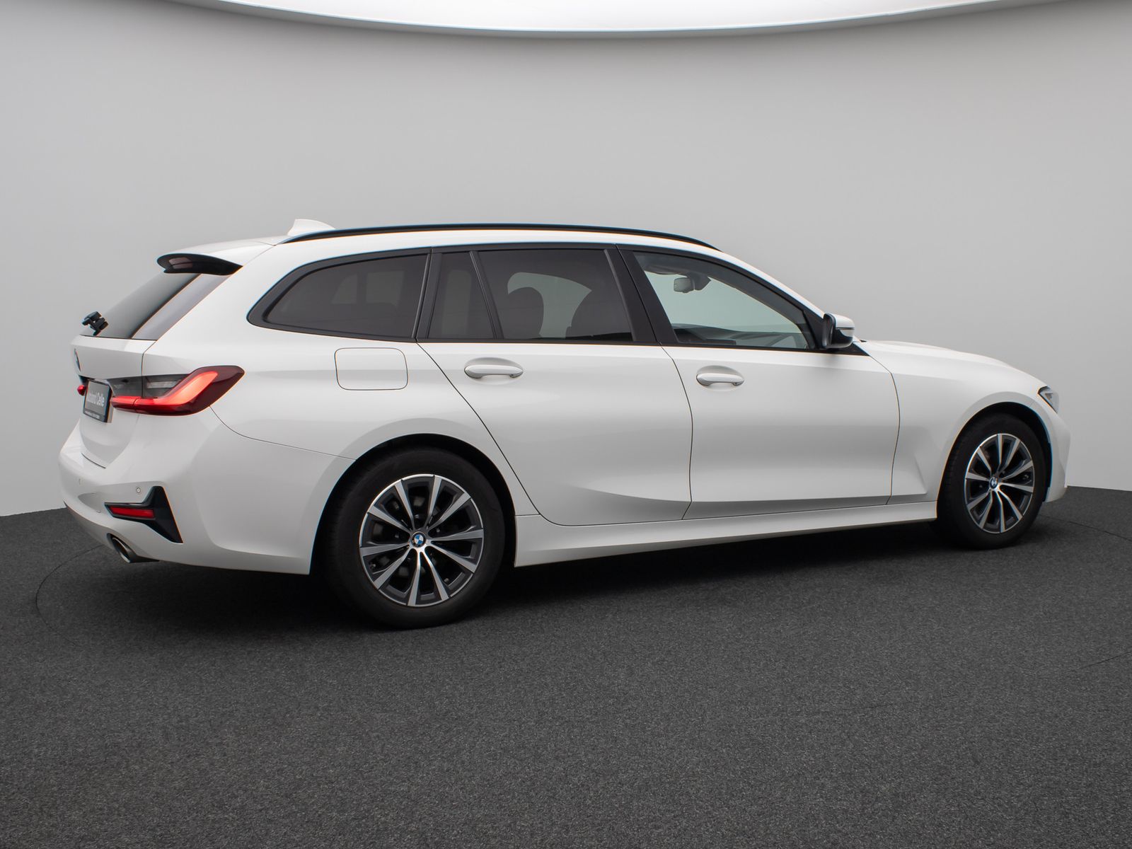 Fahrzeugabbildung BMW 320d xD Alarm DAB Standhzng Panorama Sportsitz