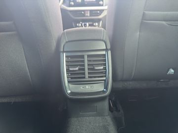 Skoda Kamiq 1.0 TSI DSG Selection LED CAM ACC ALU