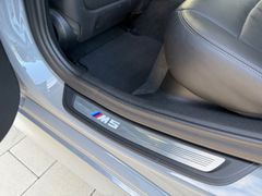 BMW M5/COMPETI/SITZ.BELÜF/BMW GAR/DRIVERS PACKAGE BMW M5/COMPETI/SITZ.BELÜF/BMW GAR/DRIVERS PACKAGE